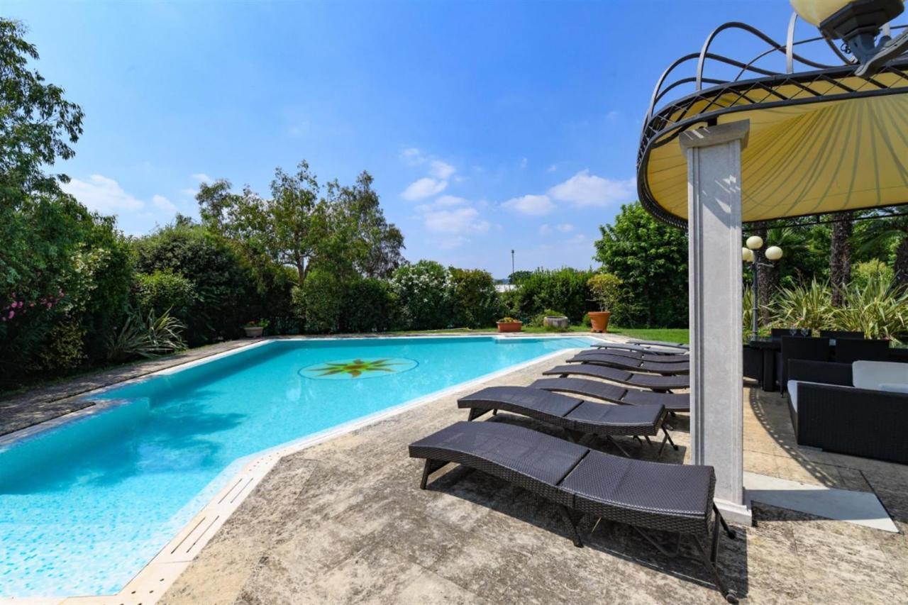 Private Luxury Villa With Pool Moniga del Garda Екстер'єр фото