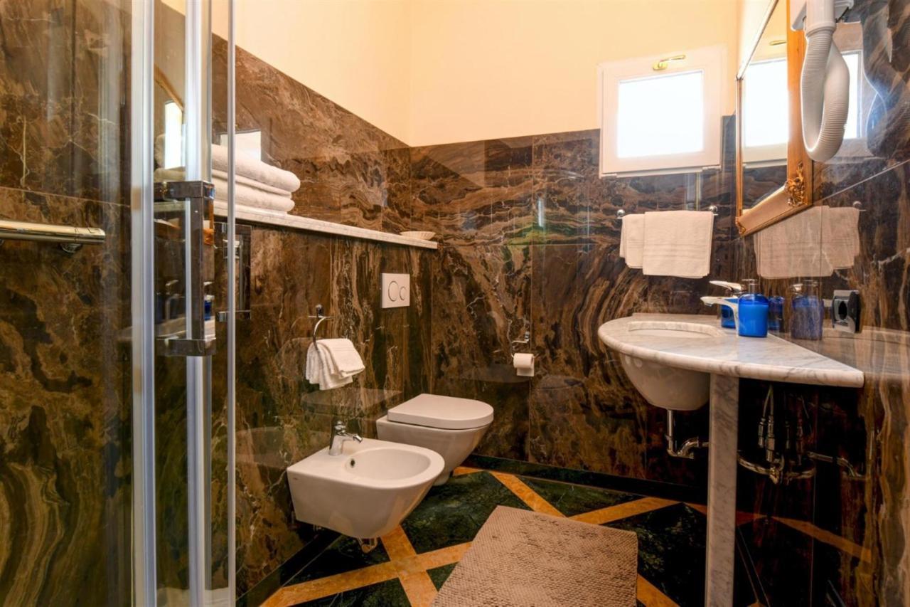 Private Luxury Villa With Pool Moniga del Garda Екстер'єр фото