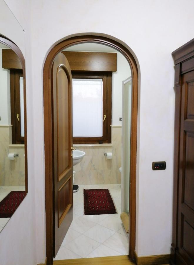 Private Luxury Villa With Pool Moniga del Garda Екстер'єр фото