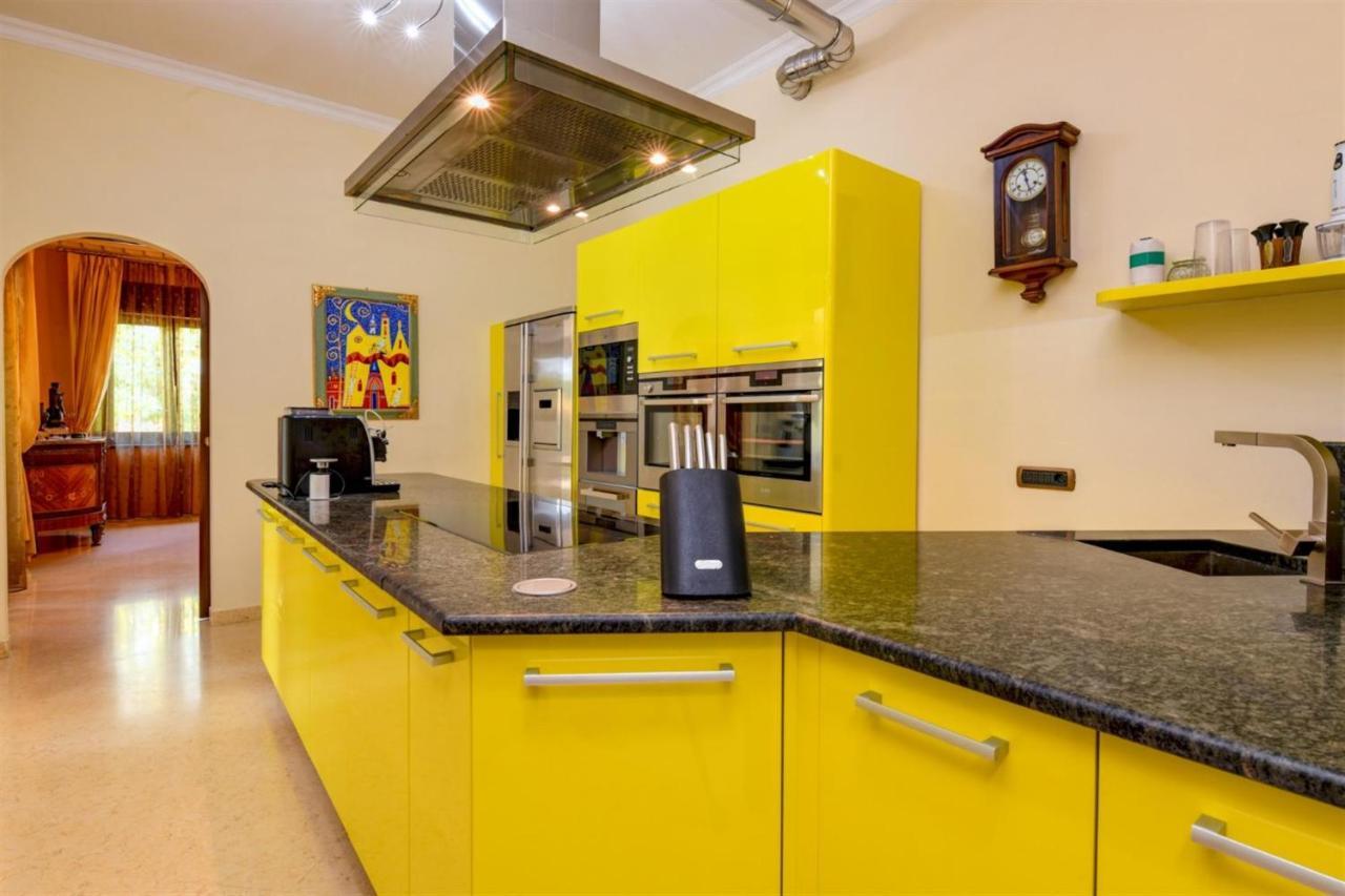 Private Luxury Villa With Pool Moniga del Garda Екстер'єр фото