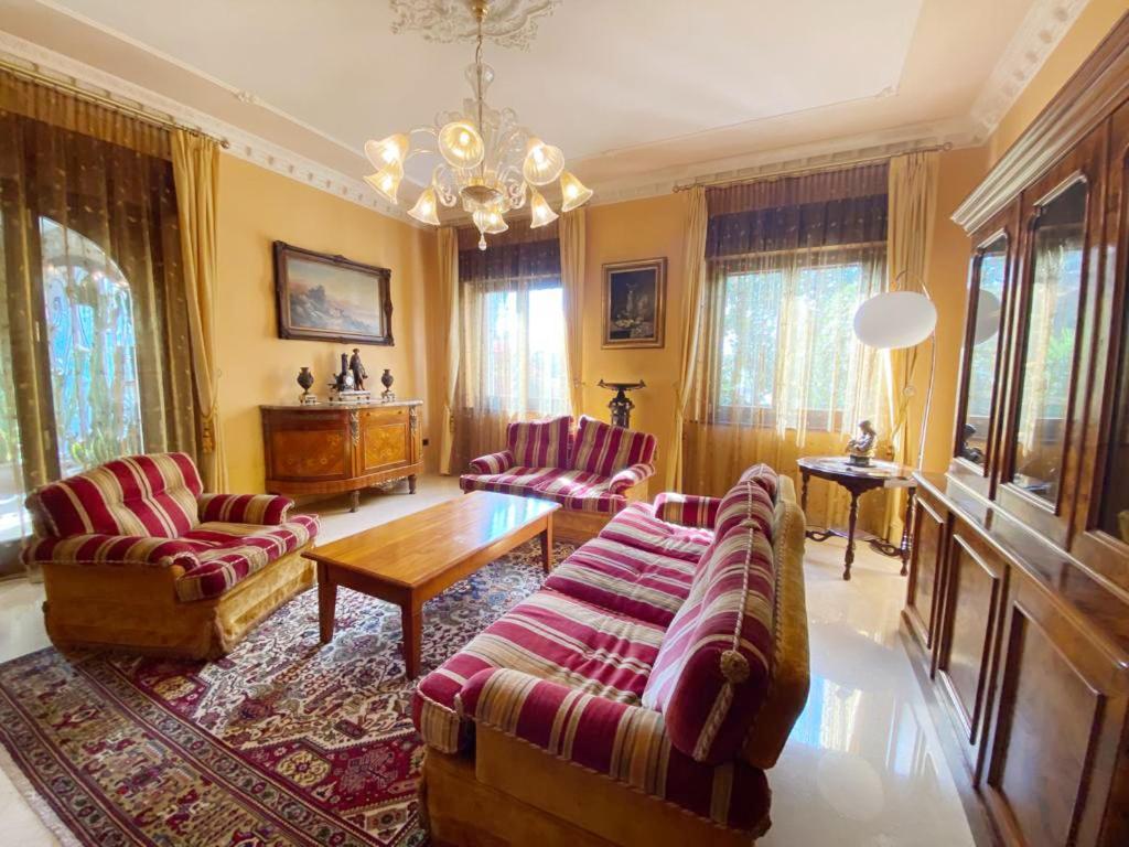 Private Luxury Villa With Pool Moniga del Garda Екстер'єр фото