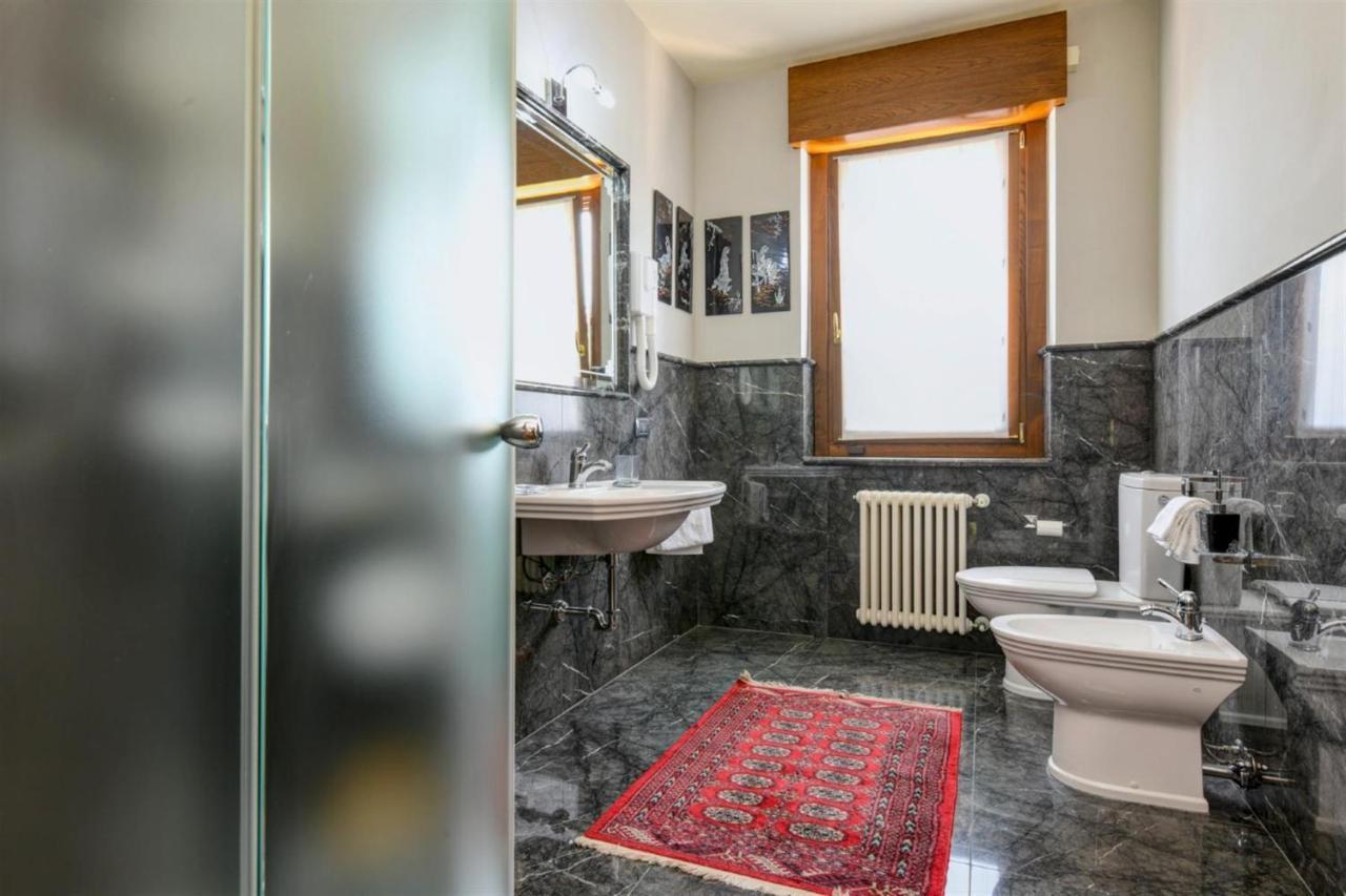 Private Luxury Villa With Pool Moniga del Garda Екстер'єр фото